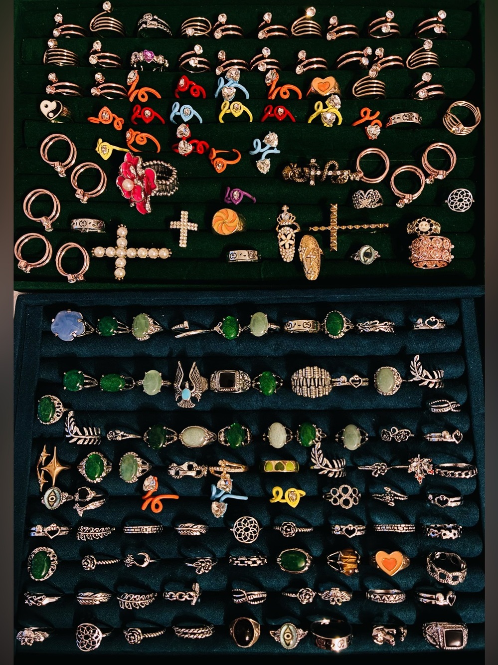 Huge Lot of 150 Mixed Statement Fashion Rings Silver Gold Tone Assorted Styles - Picture 1 of 1